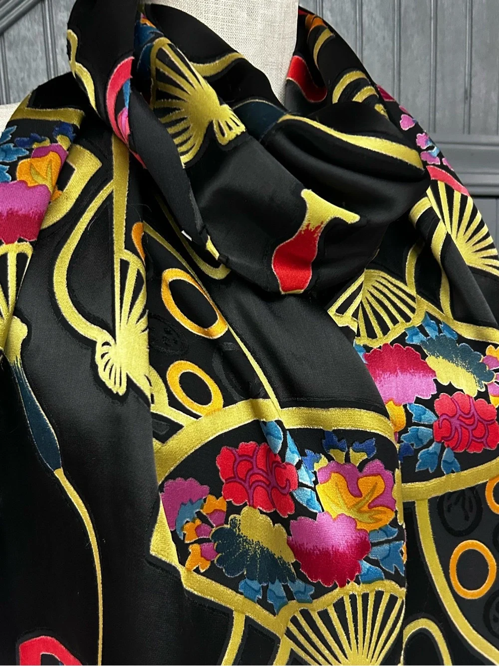 Chico’s Silk Blend Asian Fan Floral Oversized Scarf Wrap Shawl Black Multicolor